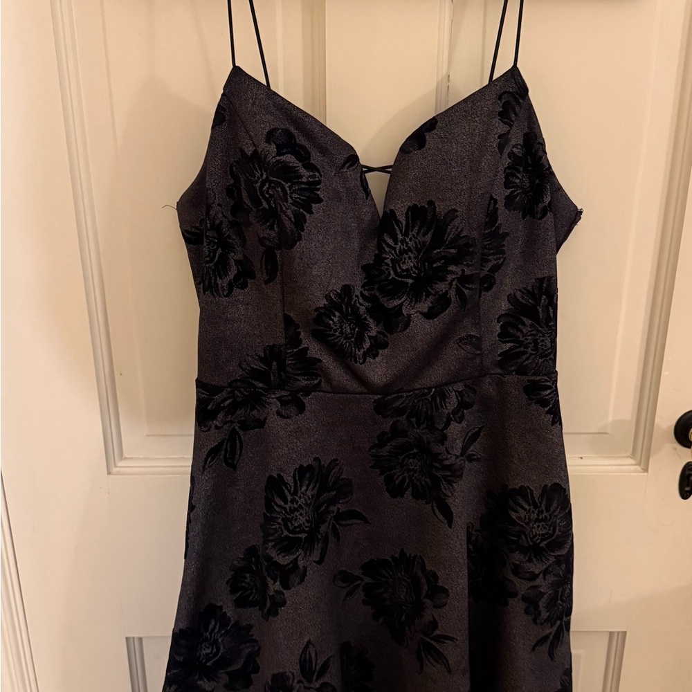 Gray Floral Spagetti Strap dress with Flowers Juniors 15/16